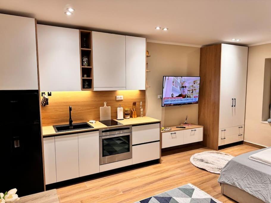 Hidden Gem 1 Apartment Тирана Екстериор снимка